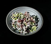Салат с говядиной и винoградом