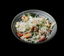 Салат Цезарь с креветками