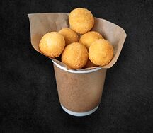 Сырные шарики с халапеньо