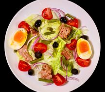 Салат с тунцом