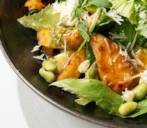 Теплый салат с индейкой и кабачками Нуазет