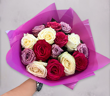 15 роз Пышно расцвели