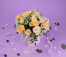 Букет в коробке Персиковые розы