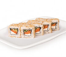 Калифорния с лососем в кунжуте