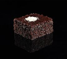 Пирог шоколадный с кокосом