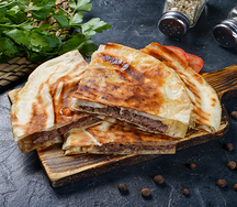 С мясом и сыром пита Grill