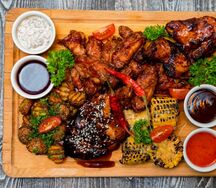 Цыпленок и крылышки