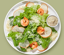 Цезарь с креветками салат