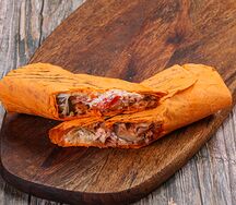 Донер с курицей в сырном лаваше