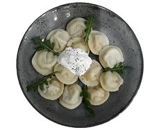 Дюжина пельменей отварных с цыпленком