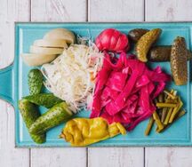 Букет из маринованных овощей