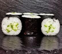 Маки с огурцом