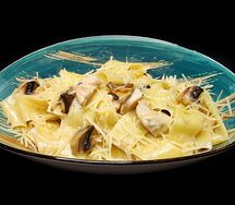 Паппарделле с курицей и грибами
