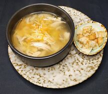 Куриный суп с лапшой