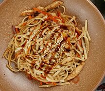 Вок с курицей