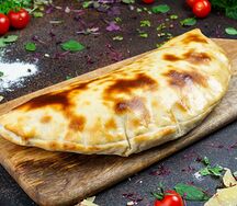 Кальцоне с пепперони