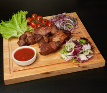 Шашлык из cвинoй шейки