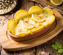 Запеченный картофель с лососем