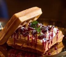 Wow Sweet White с кремом Ганаш и клюква