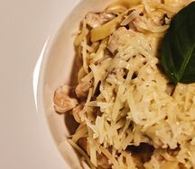 Тальятелле с курицей и грибами