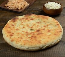 Пирог с сыром и курицей