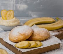 Пончини с заварным кремом и бананом
