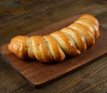Рогалик со сгущенкой