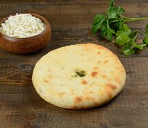 Мини-пирог с сыром и зеленью