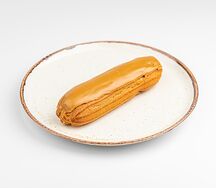 Эклер кофейный