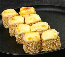 Запеченный ролл с крабом