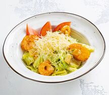 Цезарь с тигровыми креветками