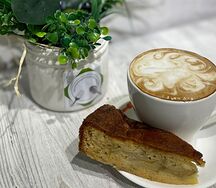 Капучино и шарлотка