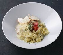 Феттуччине с курицей