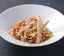 Wok с курицей