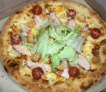 Цезарь с курицей