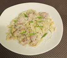 Домашняя лапша с курицей и грибами