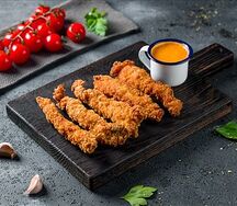 Куриные стрипсы с карри соусом