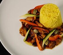 Рис с куриным филе и овощами