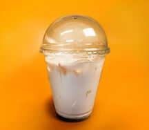 Коктейль молочный вишневый