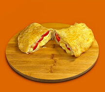 Чебурек с сыром и помидором