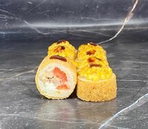 Запеченный ролл с крабовым соусом