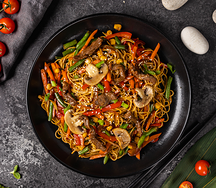Лапша рамен с говяжьей вырезкой и кукурузой
