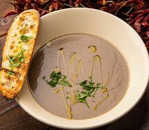 Крем-суп из шампиньонов с гренками