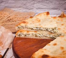 Постный пирог с картофелем и зеленым луком