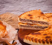 Пирог с мясом и капустой