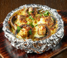 Запеченные шампиньоны с сыром сулугуни