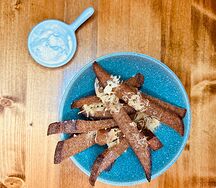 Гренки с чесноком и сыром