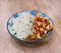 Цыпленок Гунбао с рисом
