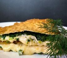 Чебурек Шпинат-сыр