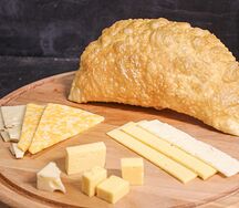 Чебурек Четыре сыра